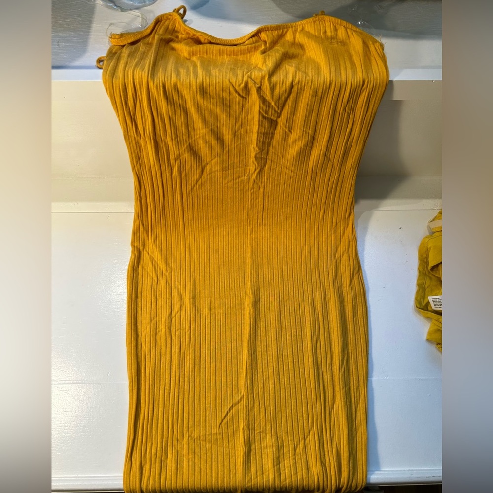 Golden spaghetti strap bodycon dress
